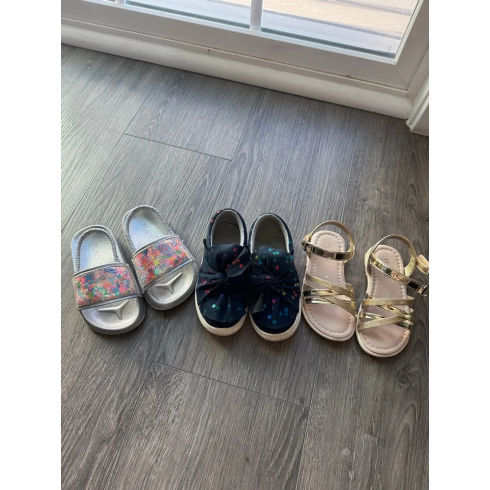 Spring/Summer shoe lot - 8C Unbranded Sandals & Flip Flops Multicolor Gold